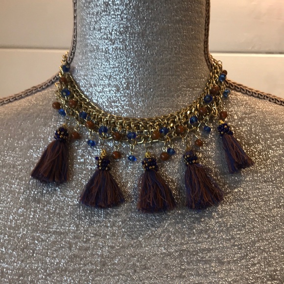 Jewelry - Gold Chain Mail Tasseled Necklace EUC